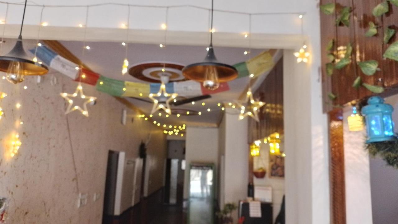 Genesis Homestay Agra  Bagian luar foto