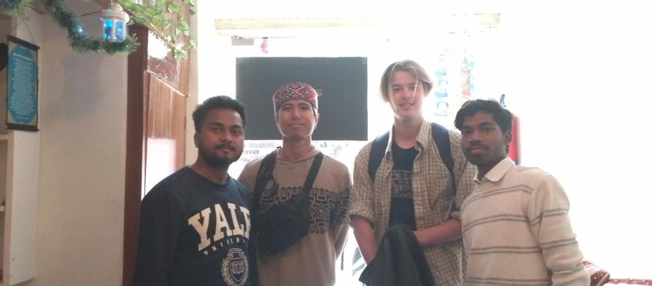 Genesis Homestay Agra  Bagian luar foto
