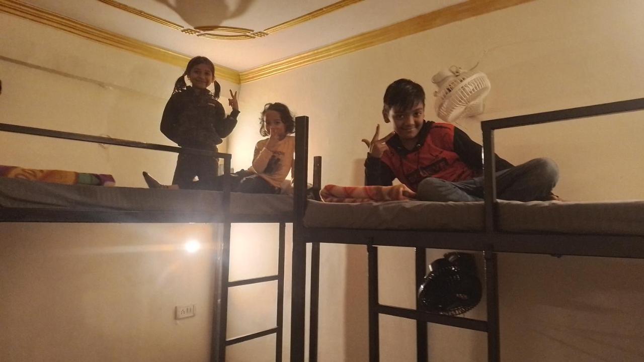 Genesis Homestay Agra  Bagian luar foto