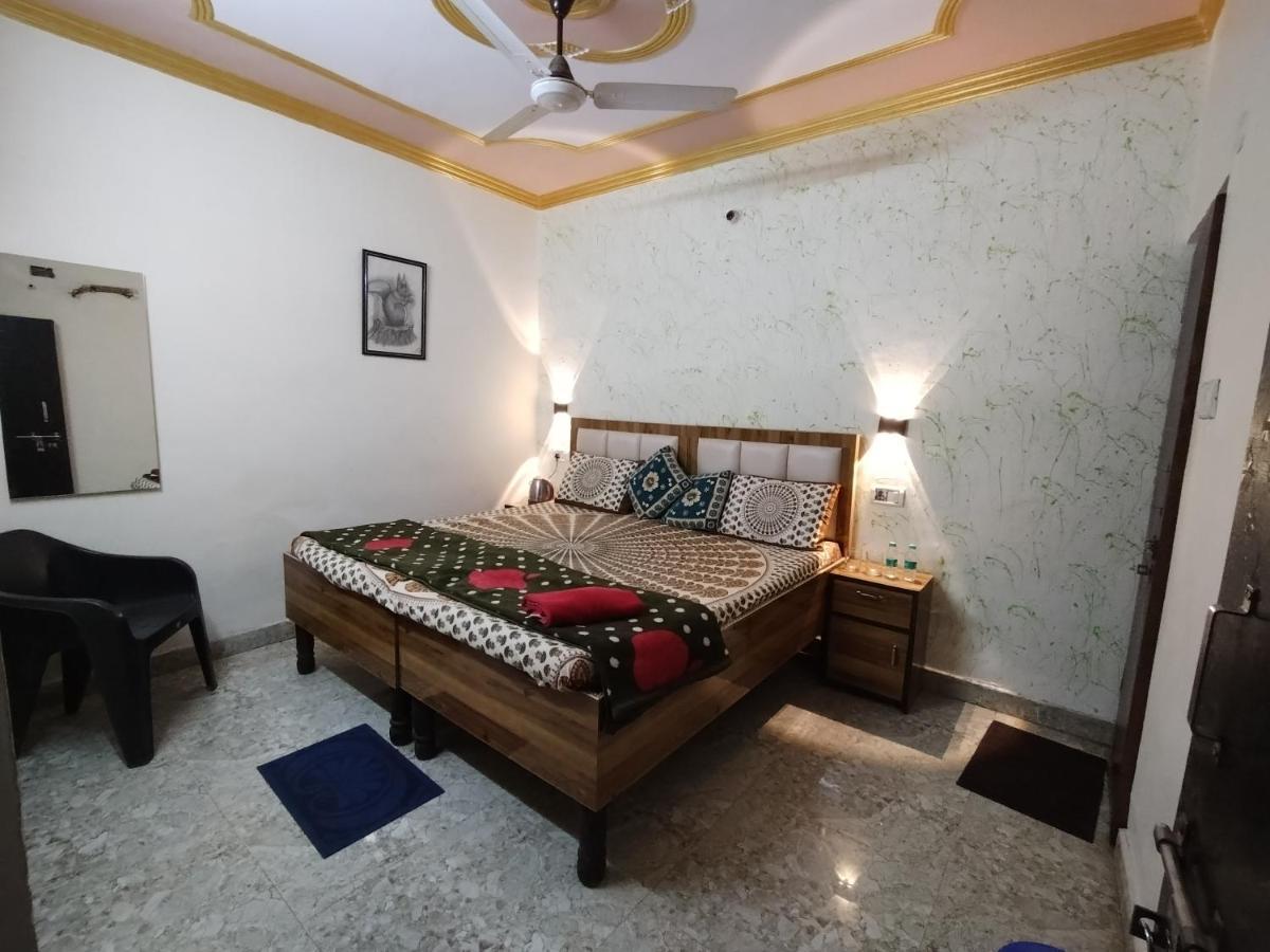 Genesis Homestay Agra  Bagian luar foto