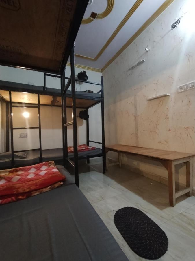 Genesis Homestay Agra  Bagian luar foto