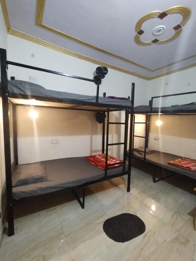 Genesis Homestay Agra  Bagian luar foto