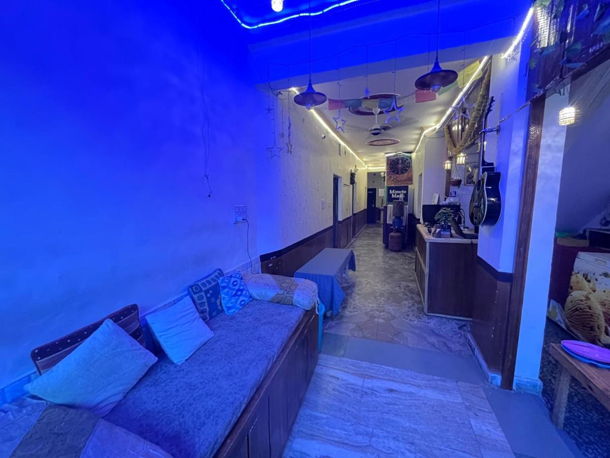 Genesis Homestay Agra  Bagian luar foto