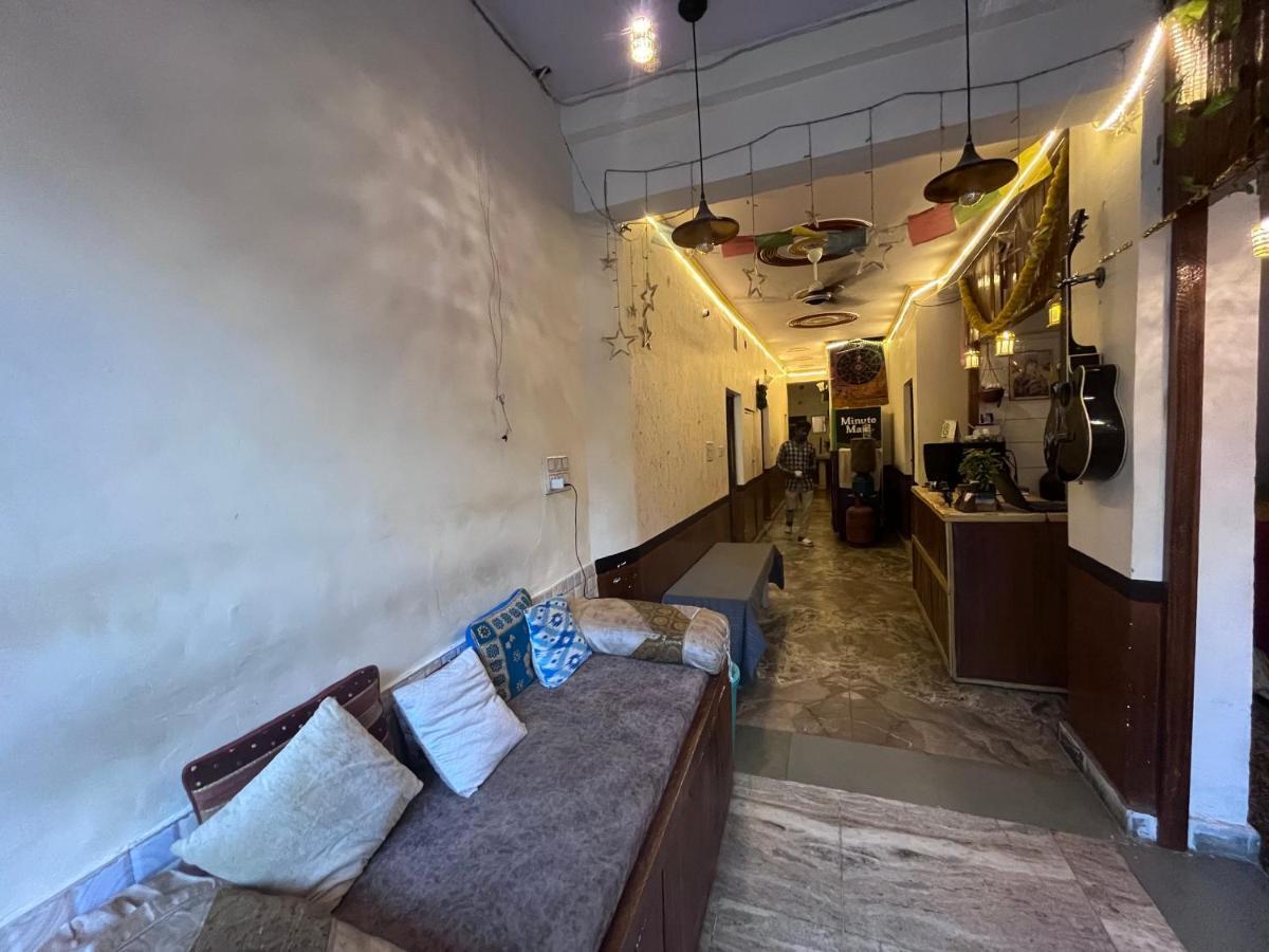 Genesis Homestay Agra  Bagian luar foto