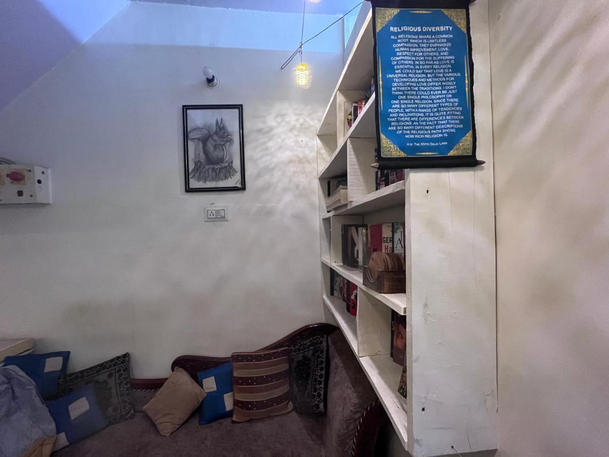 Genesis Homestay Agra  Bagian luar foto