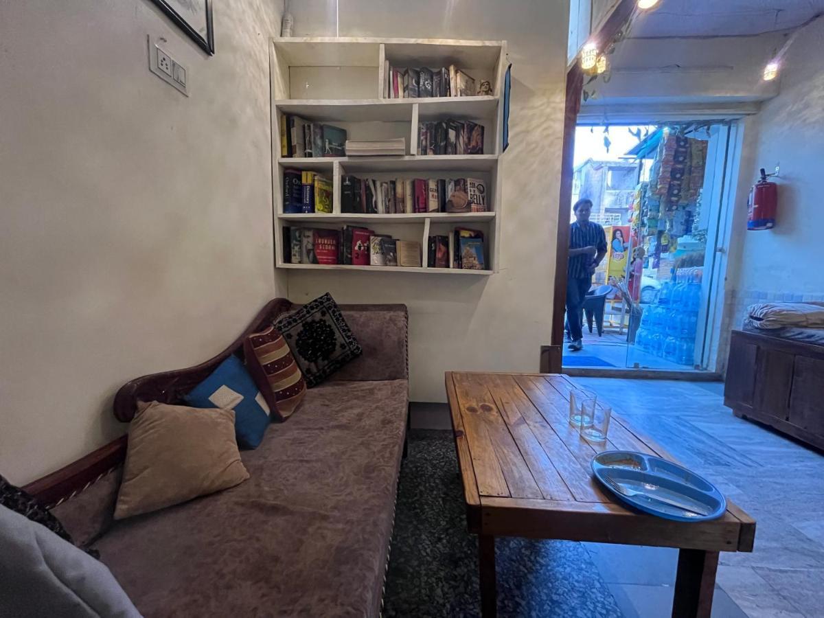 Genesis Homestay Agra  Bagian luar foto
