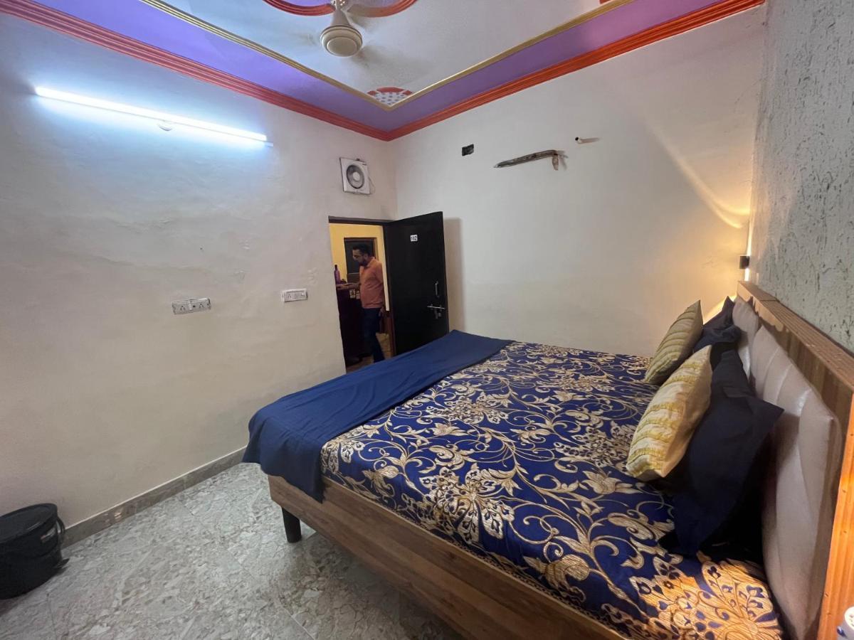 Genesis Homestay Agra  Bagian luar foto